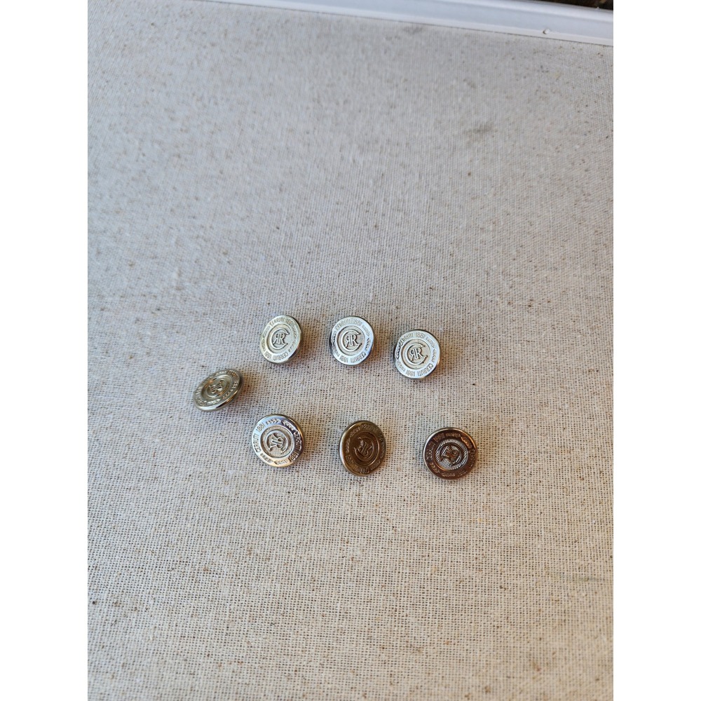 7 vintage buttons